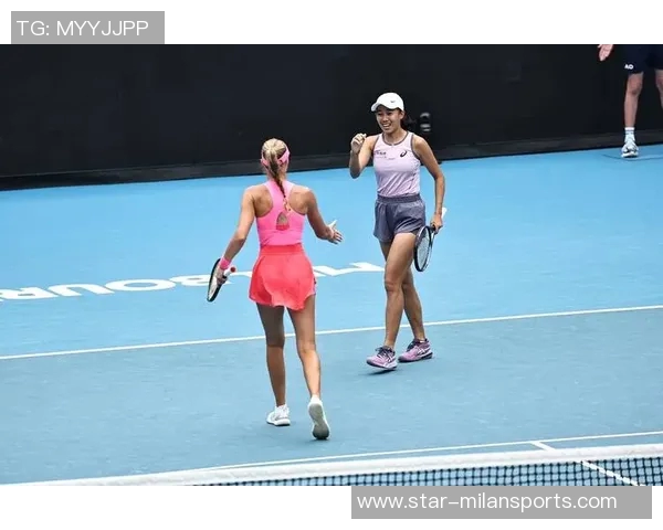 网球与足球的完美结合揭秘上海网球队的团队协作与欧冠魅力 网球与足球的完美结合揭秘上海网球队的团队协作与欧冠魅力